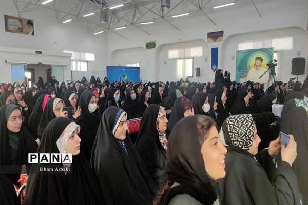 دورهمی فارغ التحصیلان دوره‌های مجازی بی‌نهایت‌