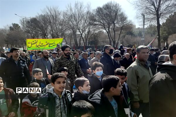راهپیمایی ۲۲ بهمن ماه با حضور پرشور مردم ولایتمدار و شهید پرور آران و بیدگل