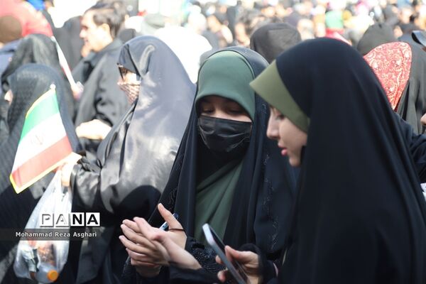 غرفه سازمان دانش‌آموزی در راهپیمایی 22 بهمن