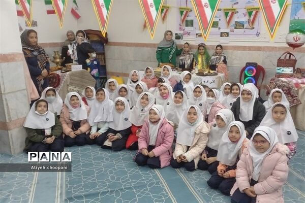 برگزاری جشنواره اقوام ایرانی در دبستان دخترانه نوری منطقه ۱۴