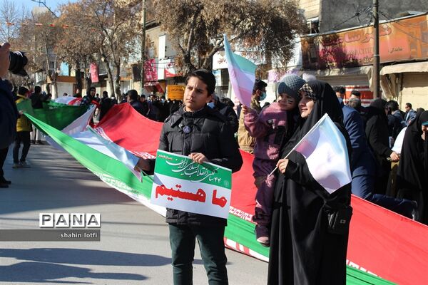 راهپیمایی مردم کرمانشاه در مراسم 22 بهمن