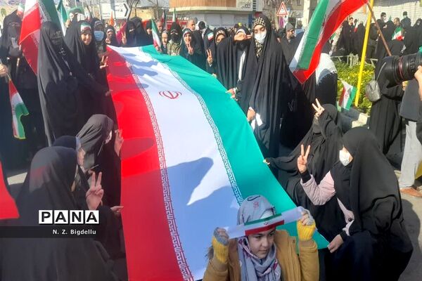 حضورحماسه آفرین مردم قم در راهپیمایی 22 بهمن