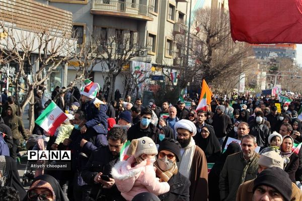 حضور حماسی مردم انقلابی در چهل و چهارمین سالگرد پیروزی انقلاب اسلامی