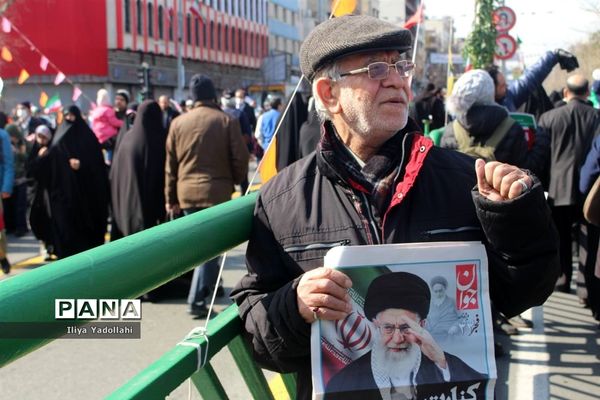 حضور مردم ولایتمدار تهران در مراسم راهپیمایی چهل و چهارمین سالگرد پیروزی انقلاب اسلامی