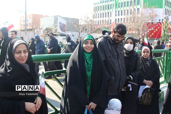 حضور مردم ولایتمدار تهران در مراسم راهپیمایی چهل و چهارمین سالگرد پیروزی انقلاب اسلامی