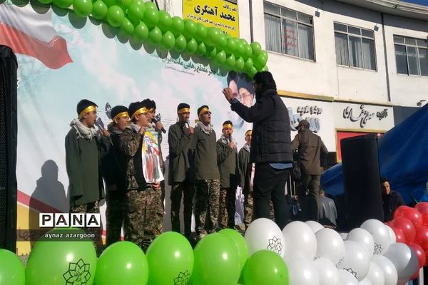 حضور مردم قائمشهر در راهپیمایی ۲۲ بهمن