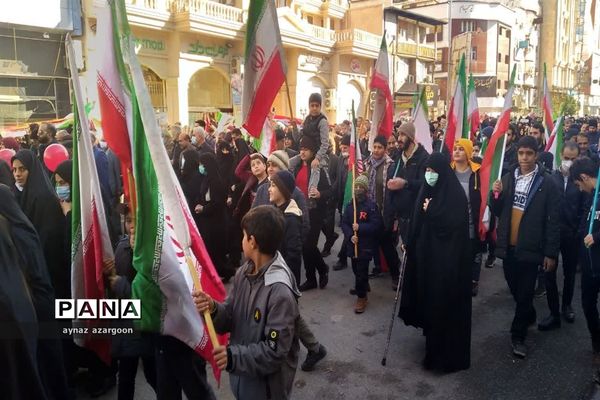 حضور مردم قائمشهر در راهپیمایی ۲۲ بهمن