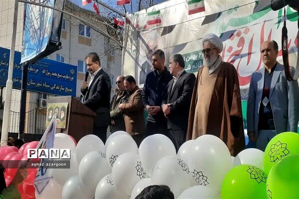 حضور مردم قائمشهر در راهپیمایی ۲۲ بهمن