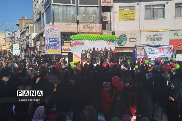 حضور مردم قائمشهر در راهپیمایی ۲۲ بهمن