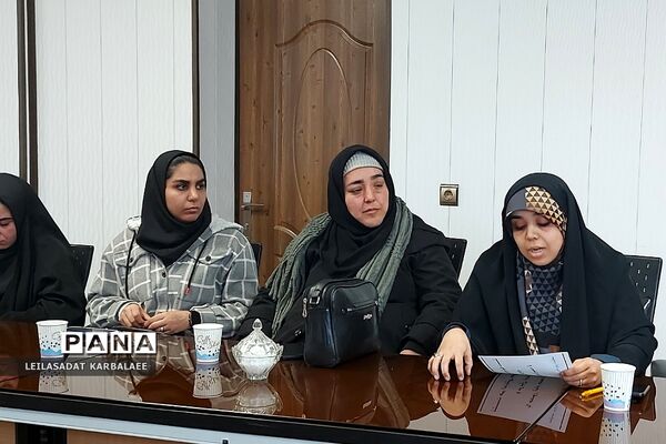 نشست هم‌اندیشی معاونان پرورشی و مربیان تربیتی با امام جمعه فشافویه