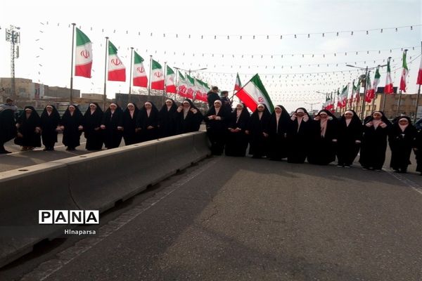 حضور پرشکوه مردم قزوین در راهپیمایی ۲۲ بهمن