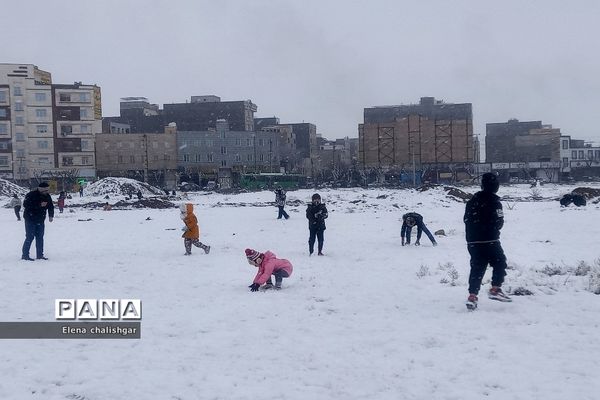 بهارستان سفیدپوش شد