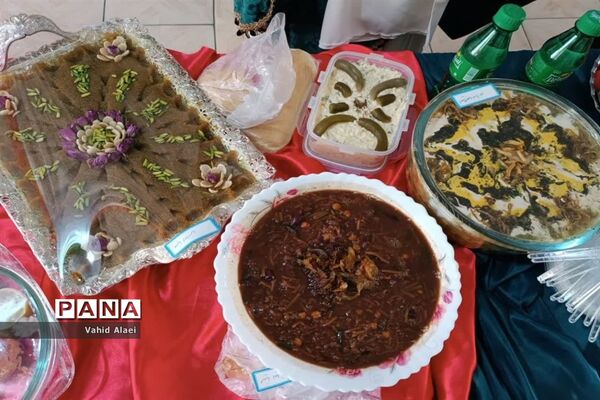 جشنواره غذاهای ایرانی درمجتمع آموزشی غیردولتی شکوفه‌های دانش اسلامشهر