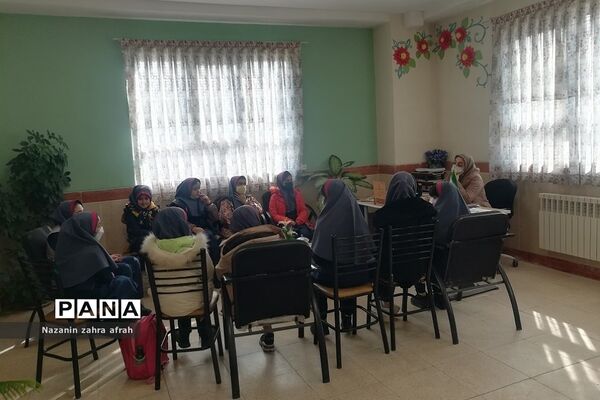 برگزاری جلسات شورای دانش‌آموزی در  مدارس رودهن