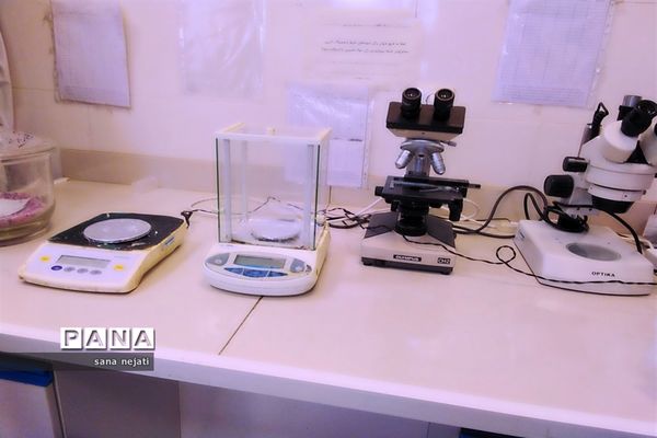 بازدید دانش‌آموزان برگزیده مسابقات پژوهش سراهای دانش‌آموزی از دانشگاه کشاورزی استان فارس