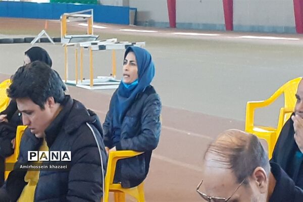 توزیع اقلام ورزشی و بهداشتی در سالن دوومیدانی برادران شهید مظفر ملارد