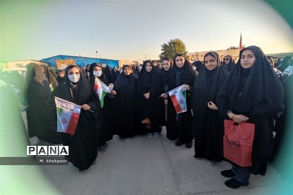 توفیق زیارت شهدا نصیبشان شد و عازم شلمچه شدند