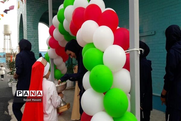 شیراز میزبان دانش‌آموزان دختر والیبالیست و بسکتبالیست سراسر کشور