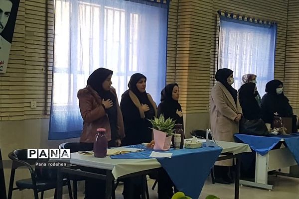 برگزاری مراسم پاسداشت زبان و ادبیات فارسی در دبستان پسرانه سما یک رودهن