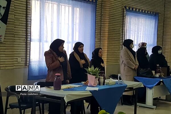 برگزاری مراسم پاسداشت زبان و ادبیات فارسی در دبستان پسرانه سما یک رودهن