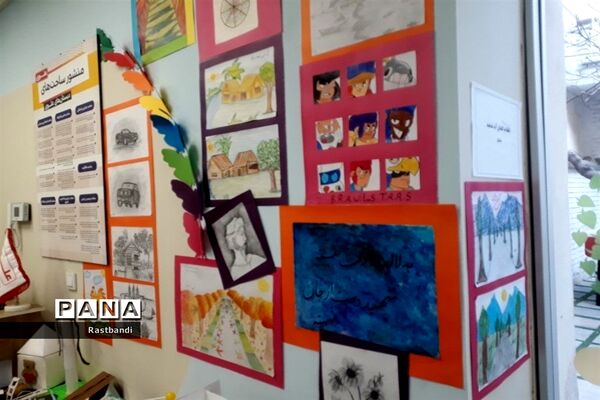 برپایی نمایشگاه دست سازه‌های دانش‌آموزی در دبستان علوی منطقه ۱۳