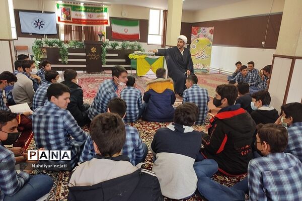 برگزاری جلسات مرجع‌شناسی و اهمیت آن  در مدرسه شهید بهشتی رودهن