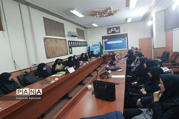 سومین کارگاه توانمندسازی درس تفکر و سبک زندگی دراسلامشهر