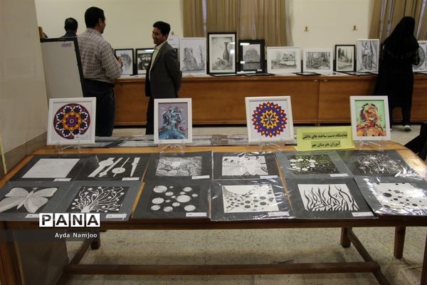 نمایشگاه دستاورد‌های دانش‌آموزی هنرستان دخترانه مهر جهرم