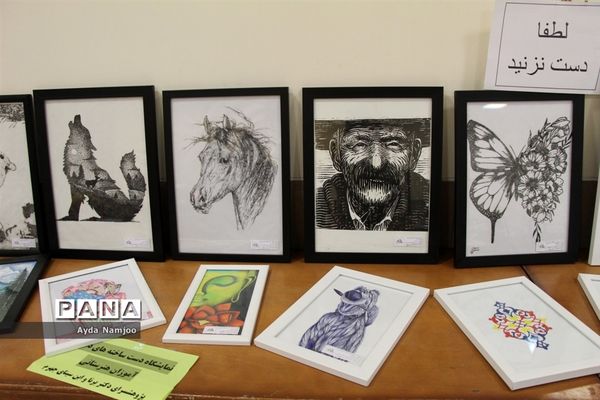 نمایشگاه دستاورد‌های دانش‌آموزی هنرستان دخترانه مهر جهرم