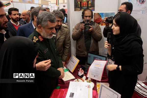 نمایشگاه دستاوردها و طرح‌های پژوهشی برتر دانش‌آموزان سمپاد