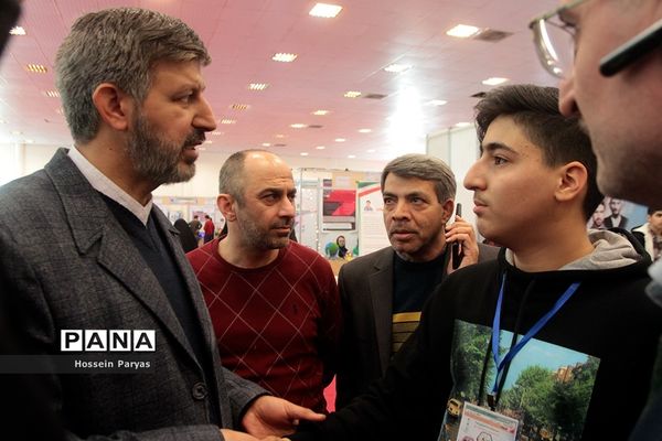 نمایشگاه دستاوردها و طرح‌های پژوهشی برتر دانش‌آموزان سمپاد