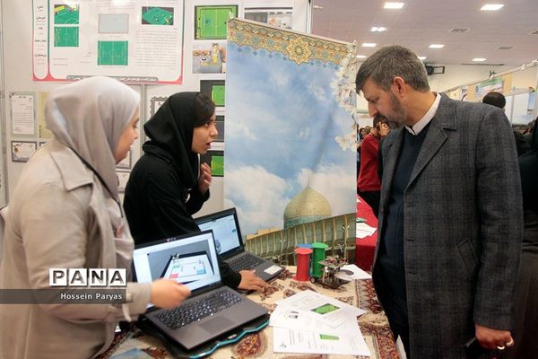 نمایشگاه دستاوردها و طرح‌های پژوهشی برتر دانش‌آموزان سمپاد