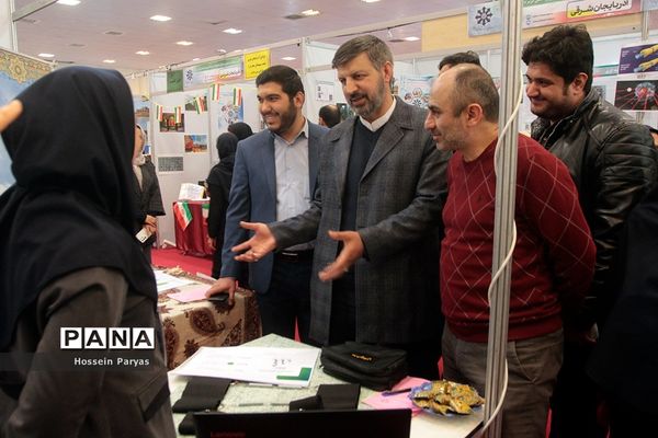 نمایشگاه دستاوردها و طرح‌های پژوهشی برتر دانش‌آموزان سمپاد