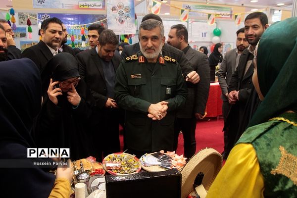 نمایشگاه دستاوردها و طرح‌های پژوهشی برتر دانش‌آموزان سمپاد