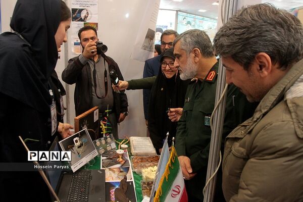 نمایشگاه دستاوردها و طرح‌های پژوهشی برتر دانش‌آموزان سمپاد