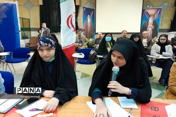 حضور دانش‌آموزان مدارس استعدادهای درخشان ملارد در نشست دانش‌آموزی علم نافع