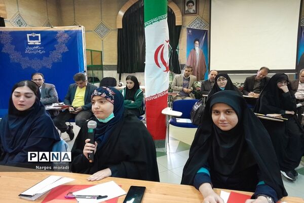 حضور دانش‌آموزان مدارس استعدادهای درخشان ملارد در نشست دانش‌آموزی علم نافع