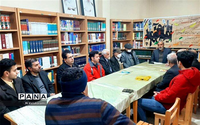 بازگشت به خویشتن درون مایه اصلی ادبیات انقلاب اسلامی است