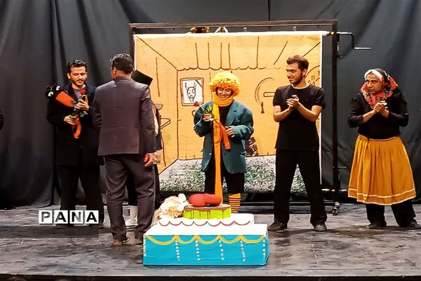 نمایش «شازده‌کوچولو و عمونقّال» در یزد