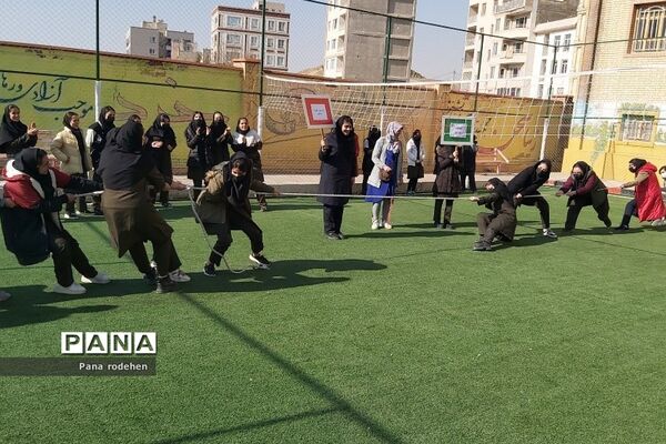 برگزاری مسابقات ورزشی در هنرستان مبتکران رودهن