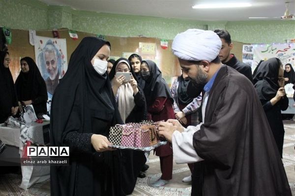 نمایشگاه مدرسه انقلاب در میاندورود