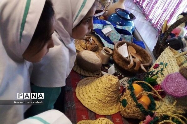 برگزاری جشنواره آیین‌های سرزمین من در دبستان دخترانه سما ۲ رودهن