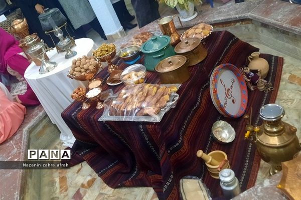 برگزاری جشنواره آیین‌های سرزمین من در دبستان دخترانه سما ۲ رودهن