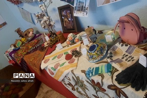 برگزاری جشنواره آیین‌های سرزمین من در دبستان دخترانه سما ۲ رودهن