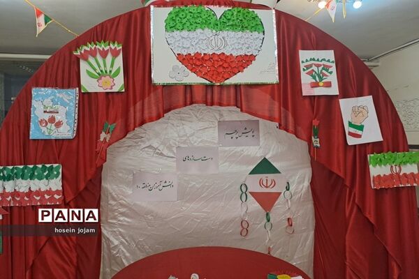 پویش پرچم؛ نمایشگاه دست‌سازه‌های دانش‌آموزان در کانون فرهنگی سلمان