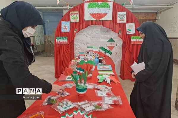پویش پرچم؛ نمایشگاه دست‌سازه‌های دانش‌آموزان در کانون فرهنگی سلمان