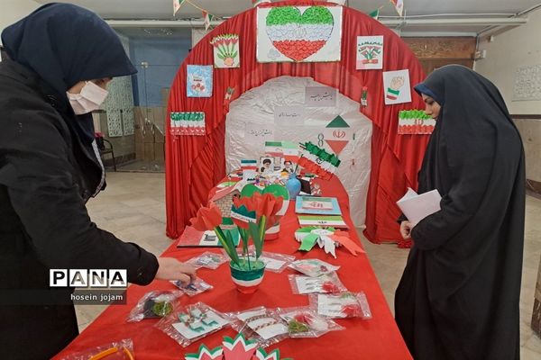 پویش پرچم؛ نمایشگاه دست‌سازه‌های دانش‌آموزان در کانون فرهنگی سلمان