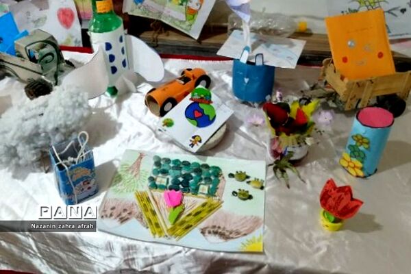 برگزاری نمایشگاه دست‌سازه‌ها در مدارس ابتدایی رودهن