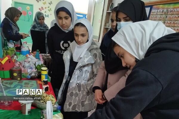 برگزاری نمایشگاه دست‌سازه‌ها در مدارس ابتدایی رودهن