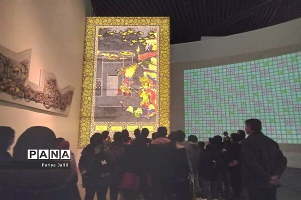 حضوردانش‌آموزان آموزشگاه شهیدآیت یک اسلامشهر در باغ موزه انقلاب اسلامی و دفاع مقدس